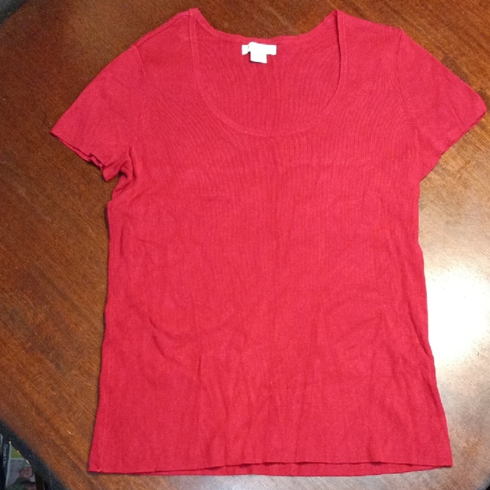 Liz Claiborne Women's Scoop Neck Short Sleeve Tee in Bright Red